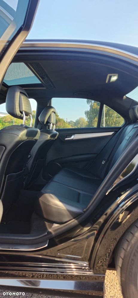 Mercedes-Benz Klasa C 250 CGI Automatik BlueEFFICIENCY SPORT EDITION - 10