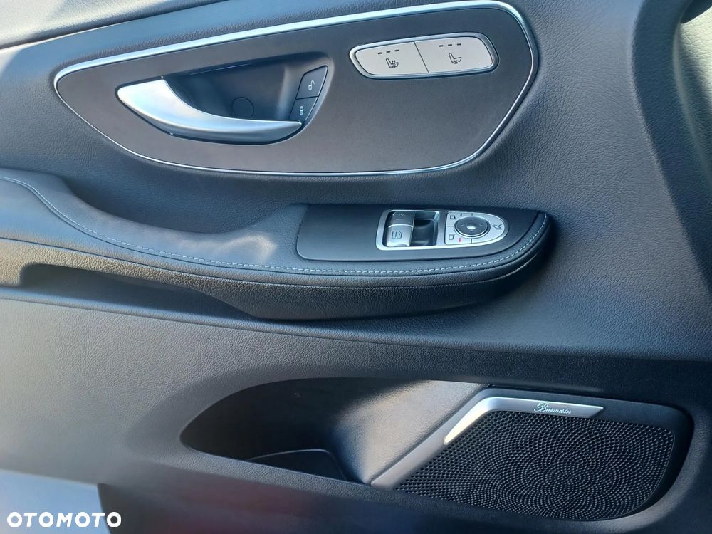 Mercedes-Benz Klasa V - 11