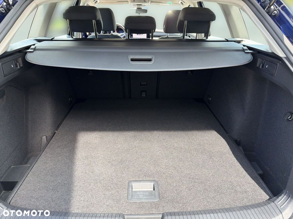 Volkswagen Golf Variant - 19