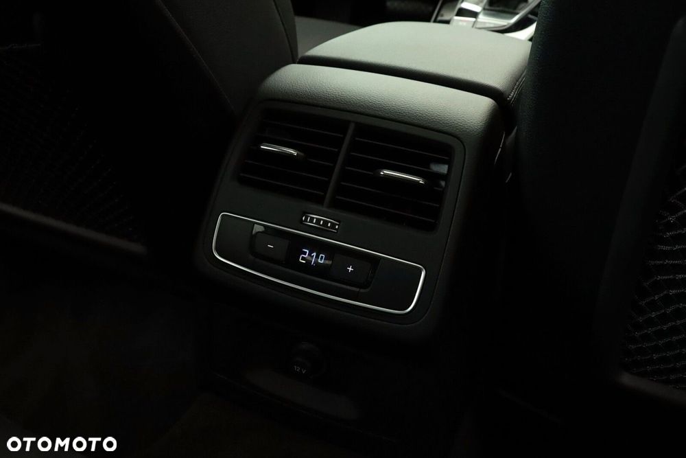 Audi A4 Limousine - 17