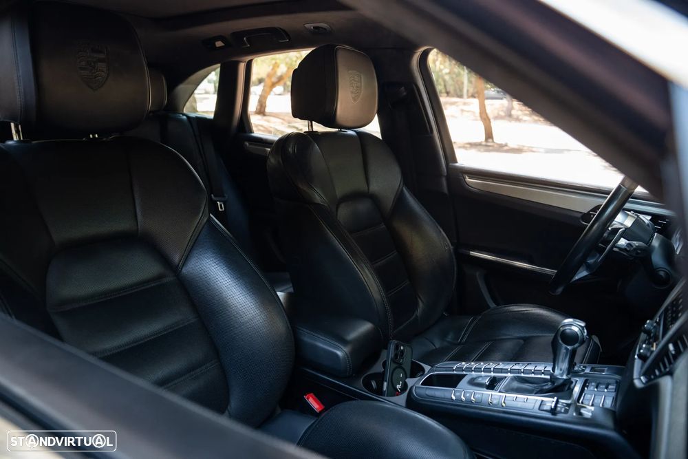 Porsche Macan Turbo - 46