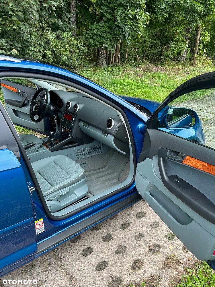 Audi A3 2.0 TDI DPF Ambiente - 8