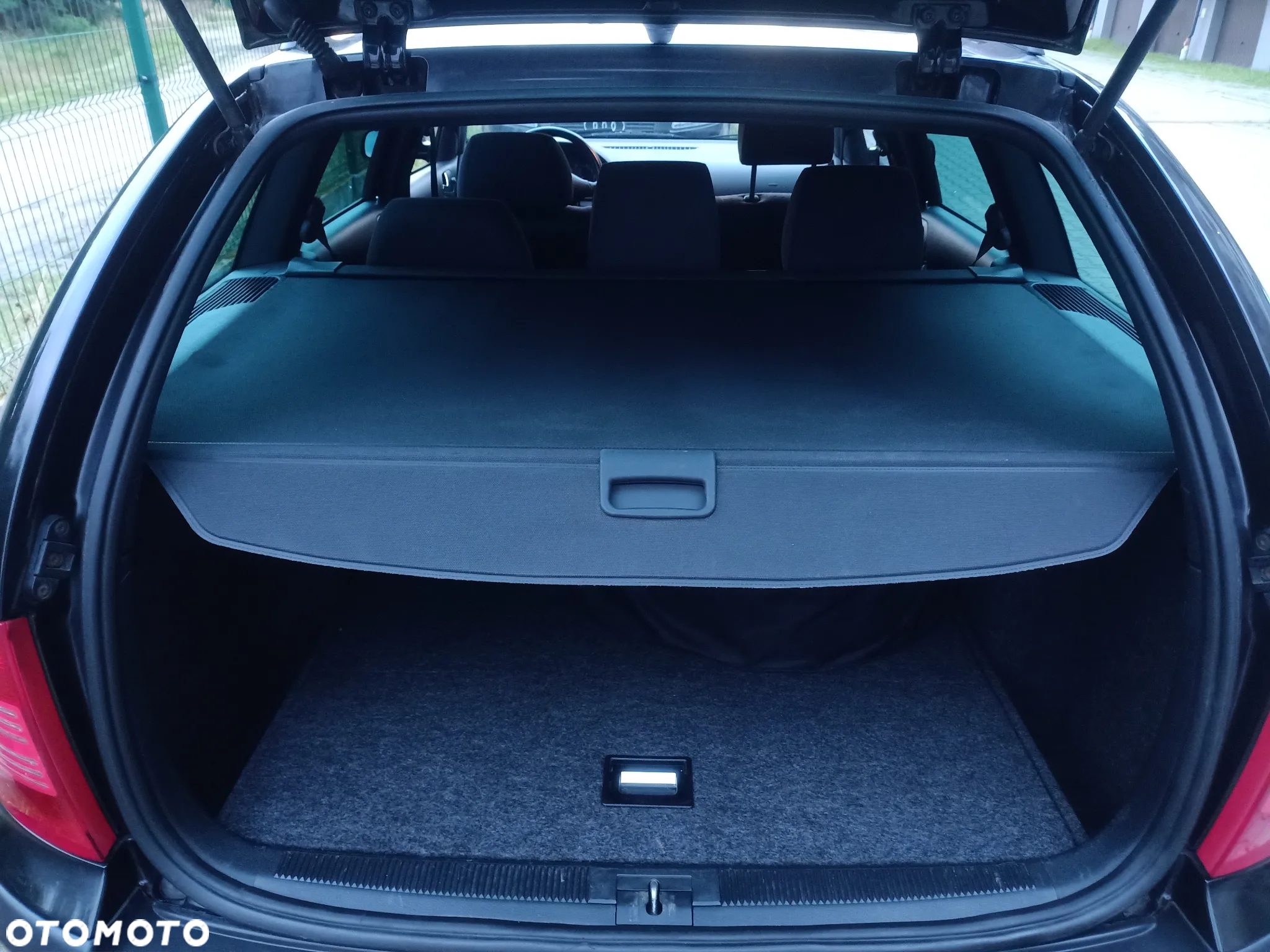 Skoda Octavia Combi 1.6 Ambiente - 25