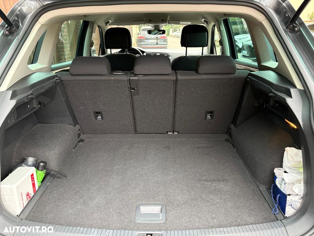 Volkswagen Tiguan - 9