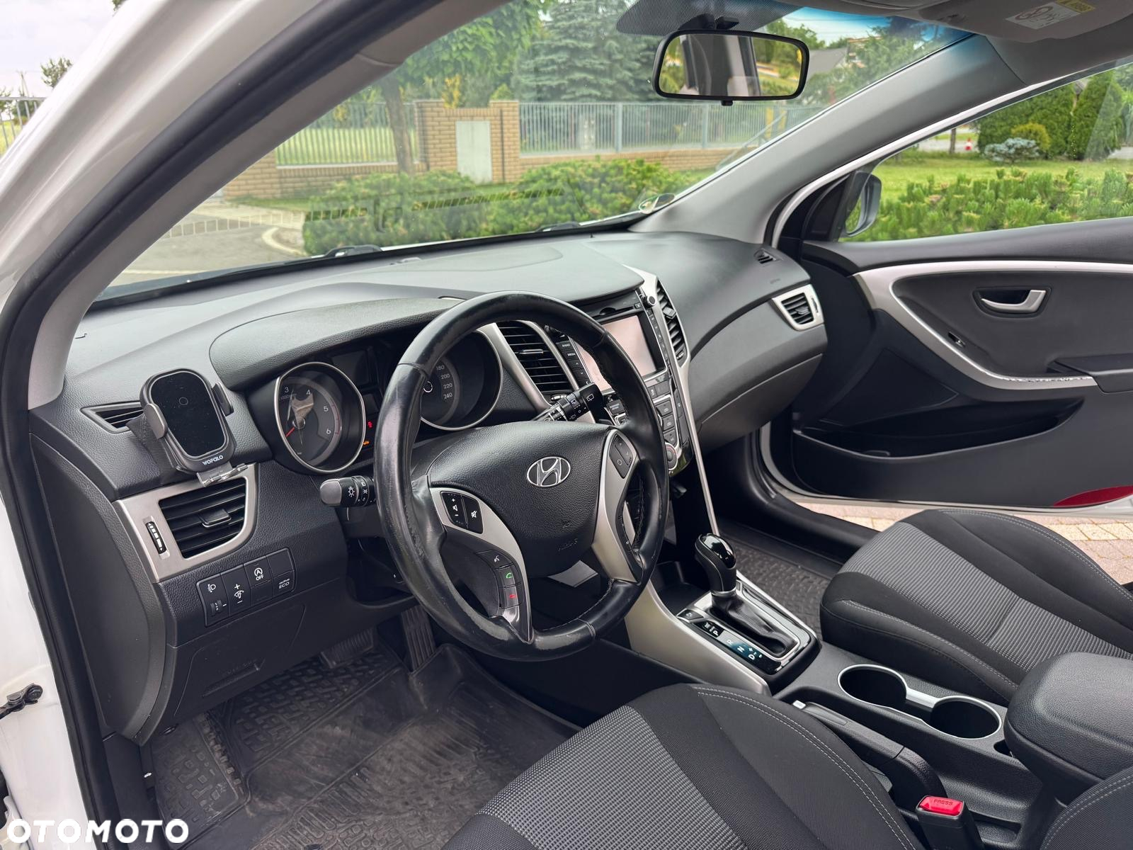 Hyundai i30 1.6 CRDI Automatik Style - 34
