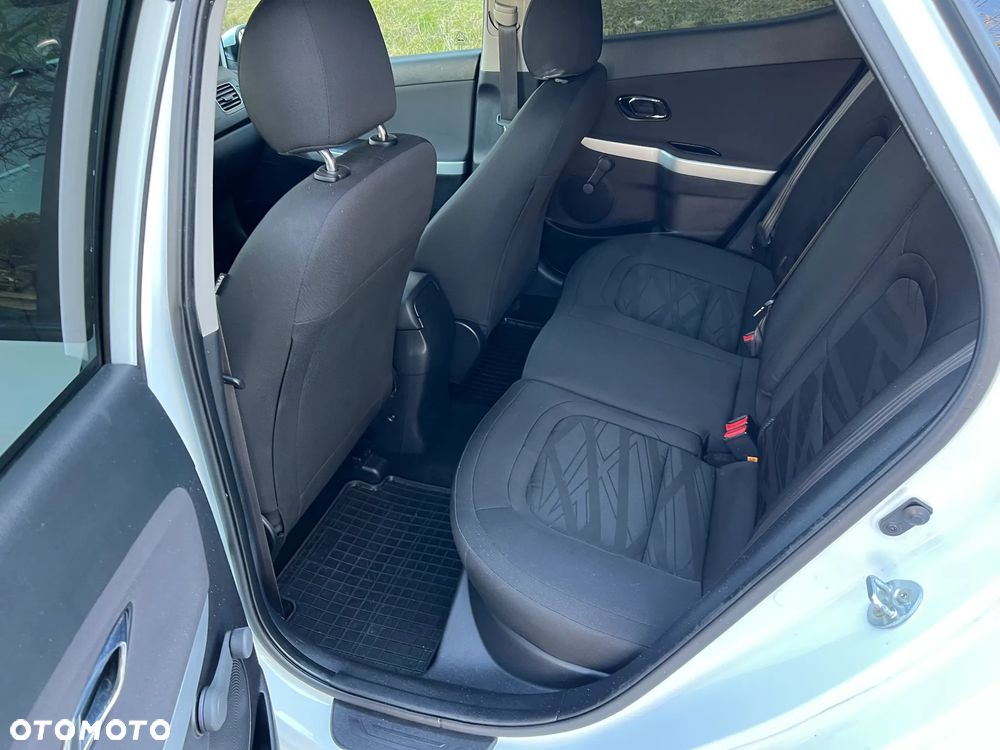 Kia Ceed 1.6 CRDi M - 23