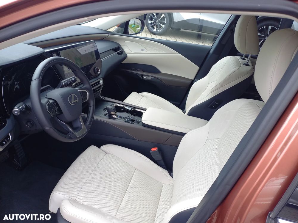Lexus Seria RX 450h+ E-Four PHEV Luxury Mark Levinson - 14