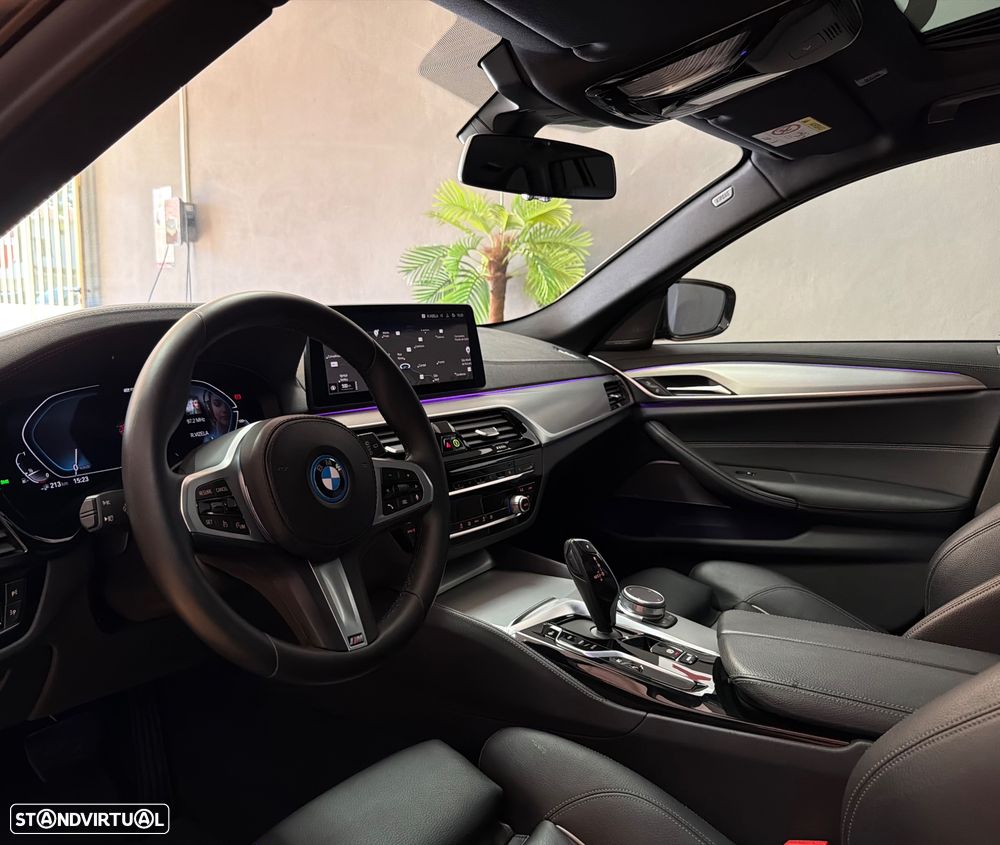 BMW 530 e Pack Desportivo M - 9