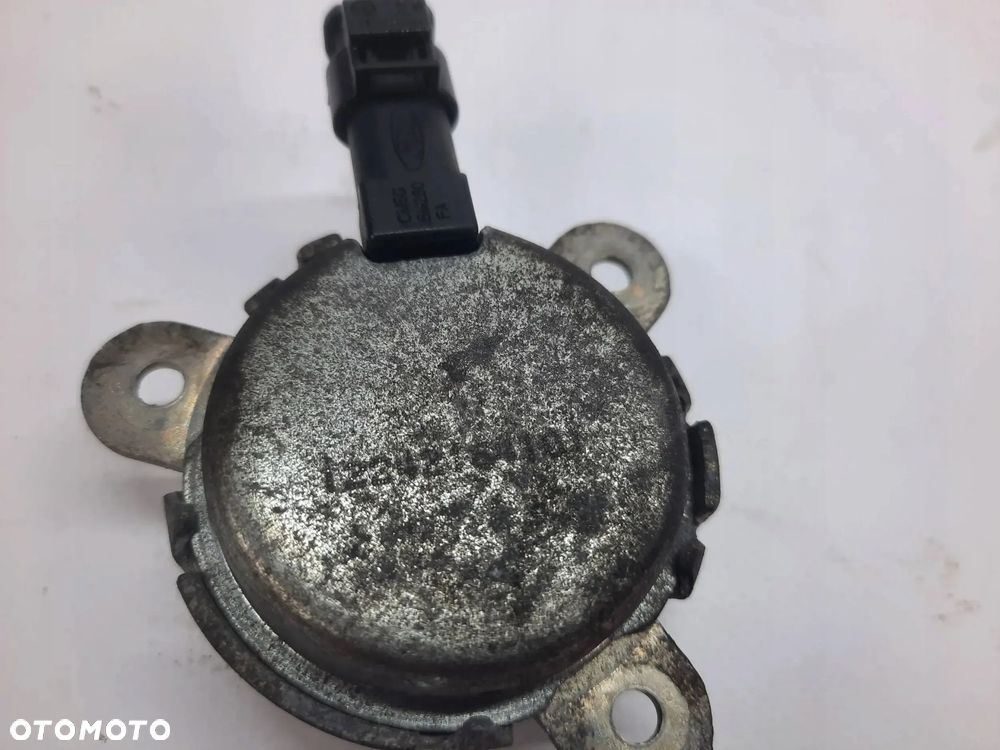 zawór elektromagnetyczny zamiany faz rozrządu Ford fiesta mk7 EcoBoost 1.0 - 2