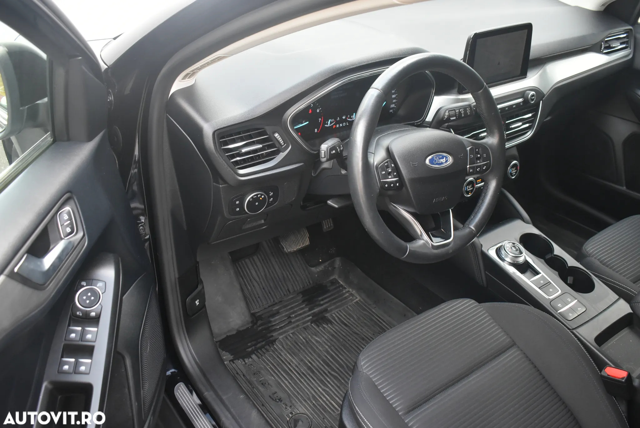 Ford Focus 1.0 EcoBoost Titanium - 30