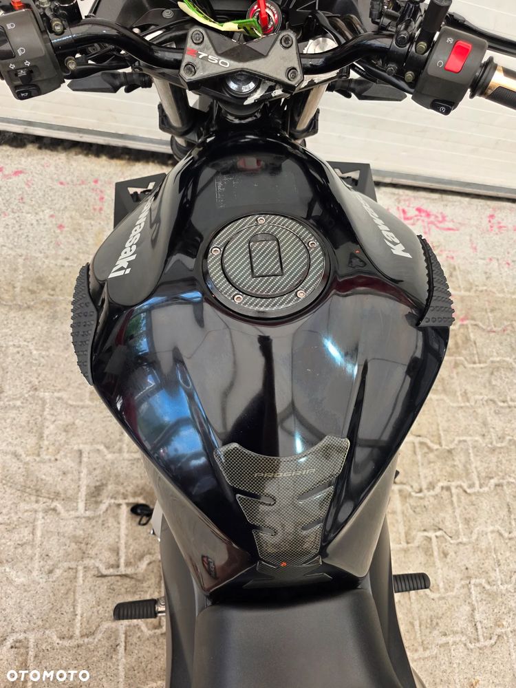 Kawasaki Z - 25