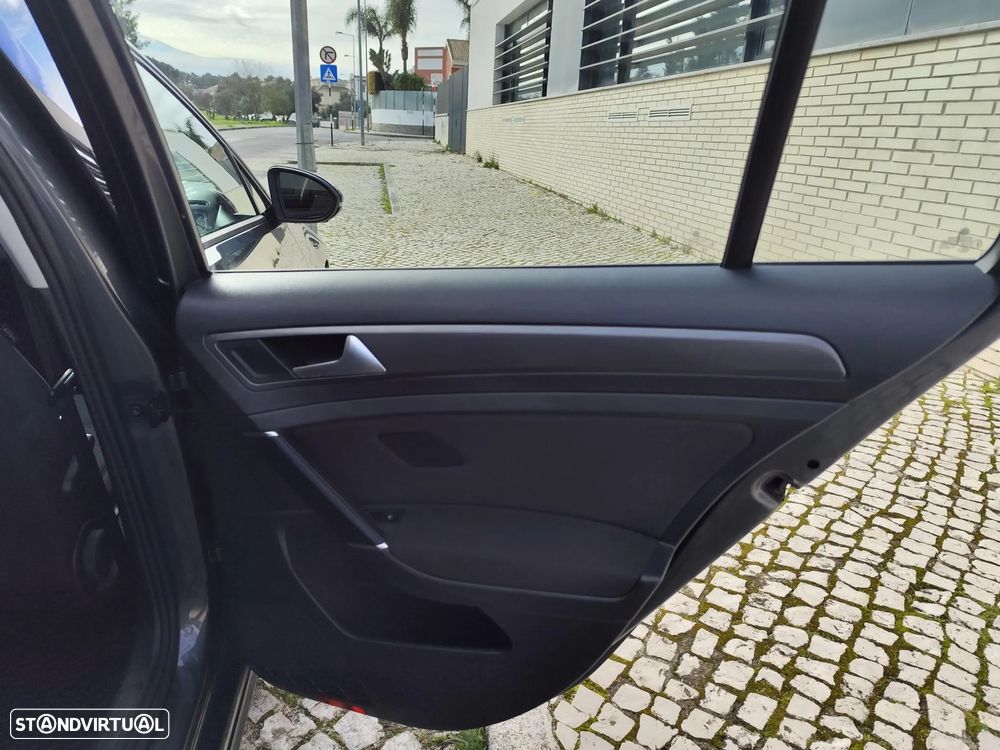 VW Golf Variant 1.6 TDi Confortline - 8