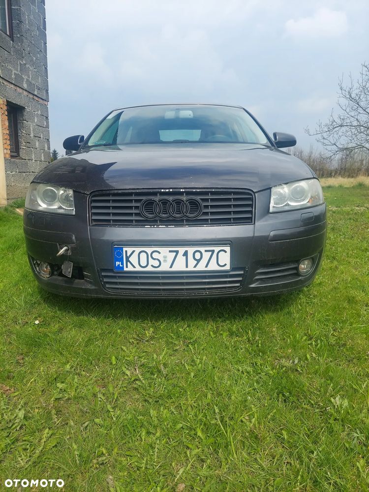 Audi A3 3-drzwiowe 2.0 FSI Ambition - 3