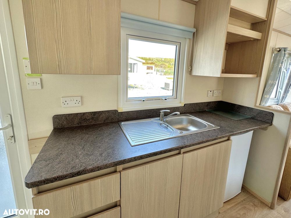 Alta Casă mobilă Abi Oakley nr. 162 | Tâmplărie PVC și încălzire centrală cu calorifere | 11 x 3 m | 3 dormitoare și 1 baie - 8
