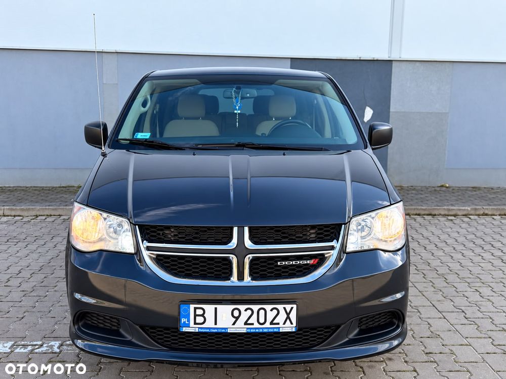 Dodge Grand Caravan - 2