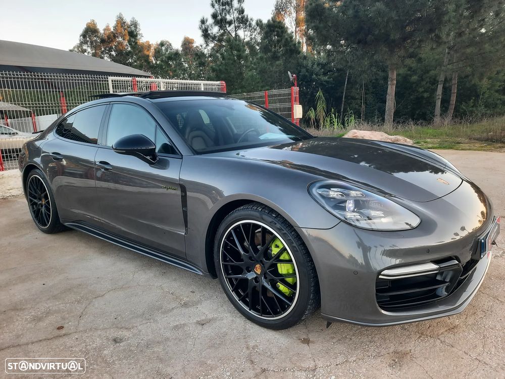 Porsche Panamera 4 E-Hybrid - 11