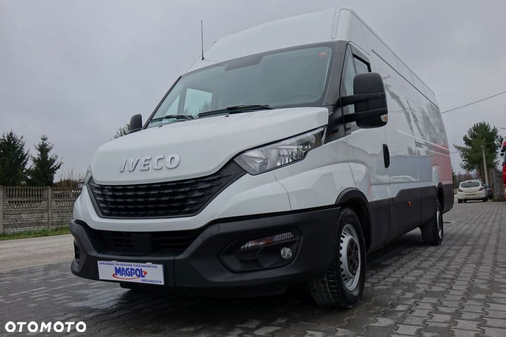 Iveco DAILY 35S18 / FURGON / BLASZAK / L4H2 / 3.0 / 180 KM / NAVI / KAMERA / - 9