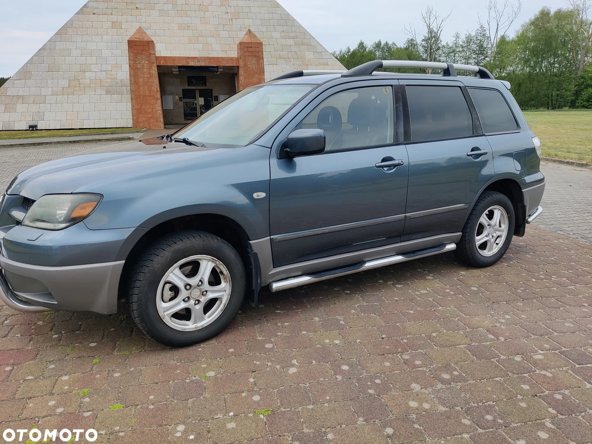 Mitsubishi Outlander - 4