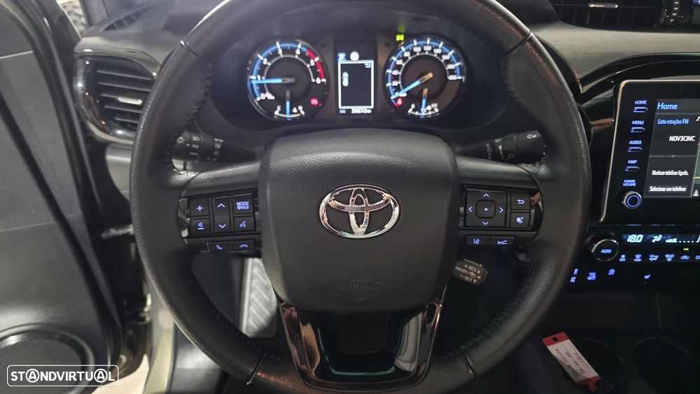 Toyota Hilux 2.8 D-4D 4WD GR Sport II - 43