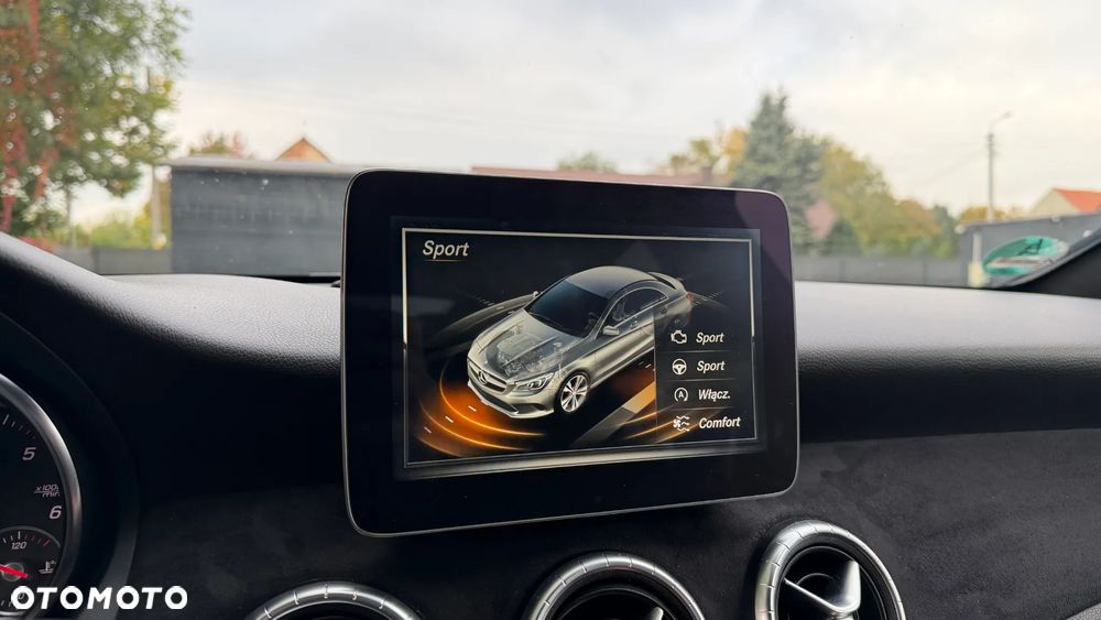 Mercedes-Benz CLA 220 d 4Matic 7G-DCT - 26