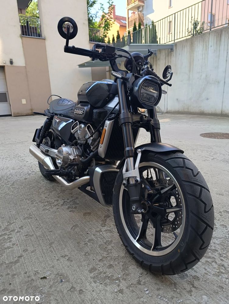 Hyosung GV - 1