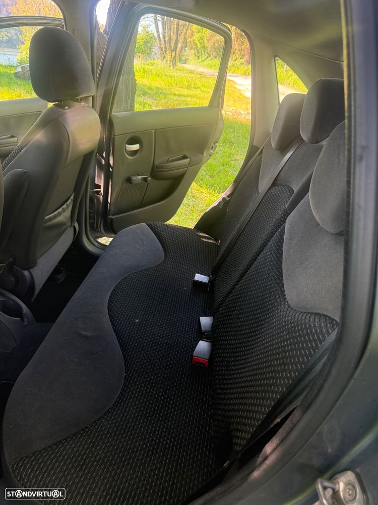 Citroën C3 1.4 HDi Exclusive - 4