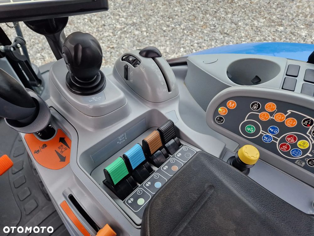 New Holland T7.200 AUTOCOMMAND - 9