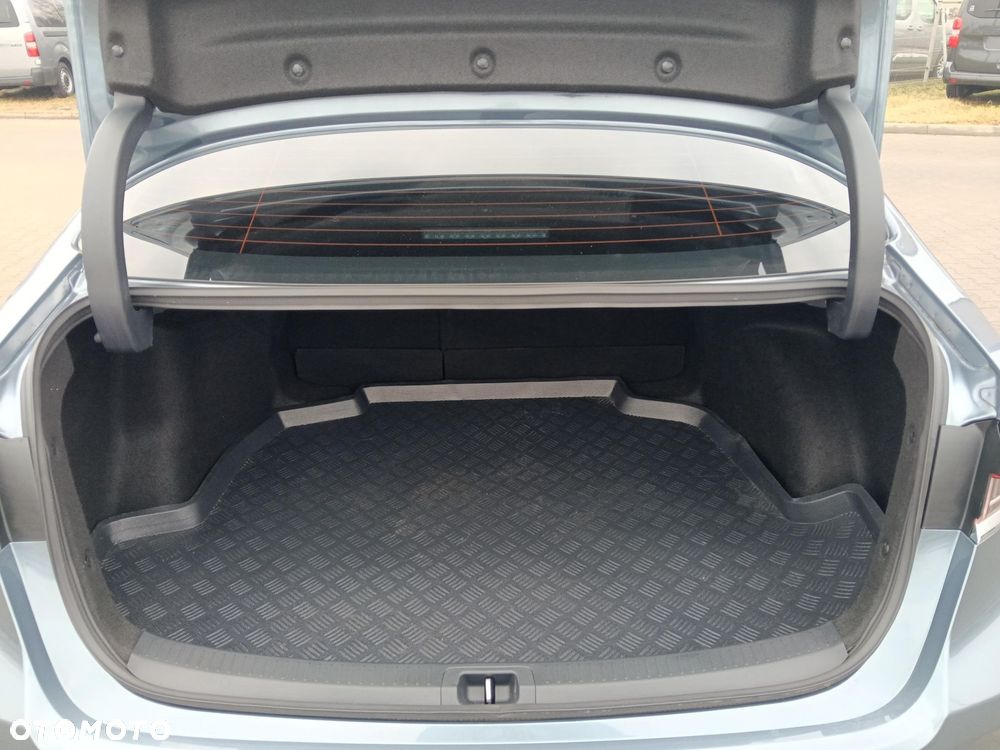 Toyota Corolla 1.6 Comfort - 12