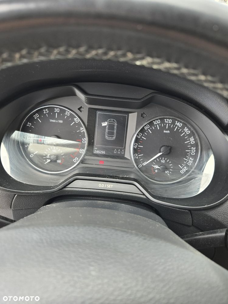 Skoda Octavia 1.6 TDI Ambition - 11