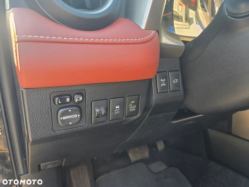 Toyota RAV4 - 19