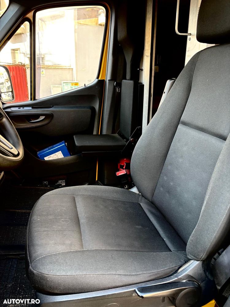 Mercedes-Benz SPRINTER - 13