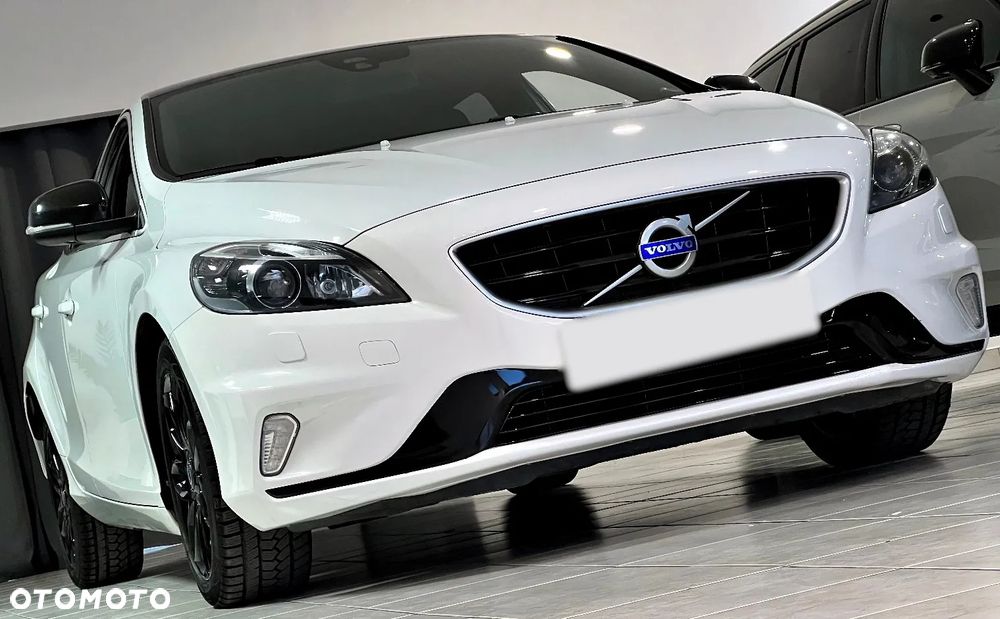 Volvo V40 D3 Drive-E R-Design Momentum - 1