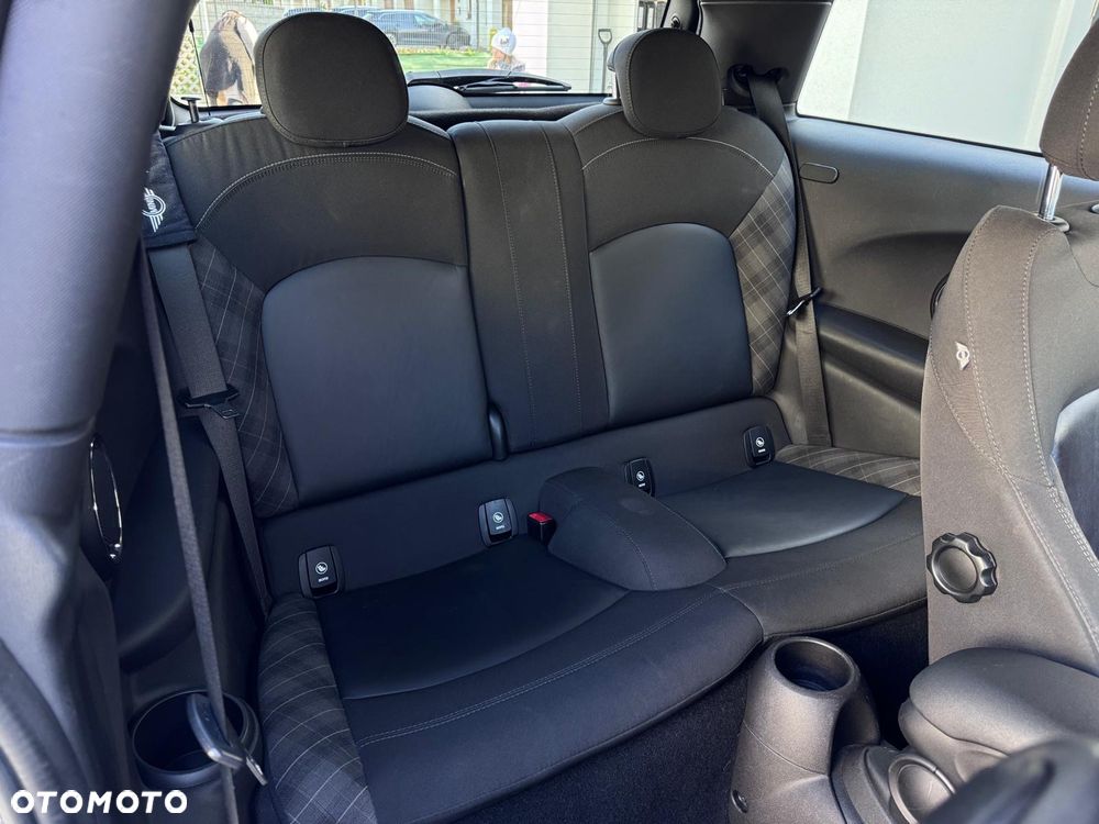 MINI Cooper S Standard - 19