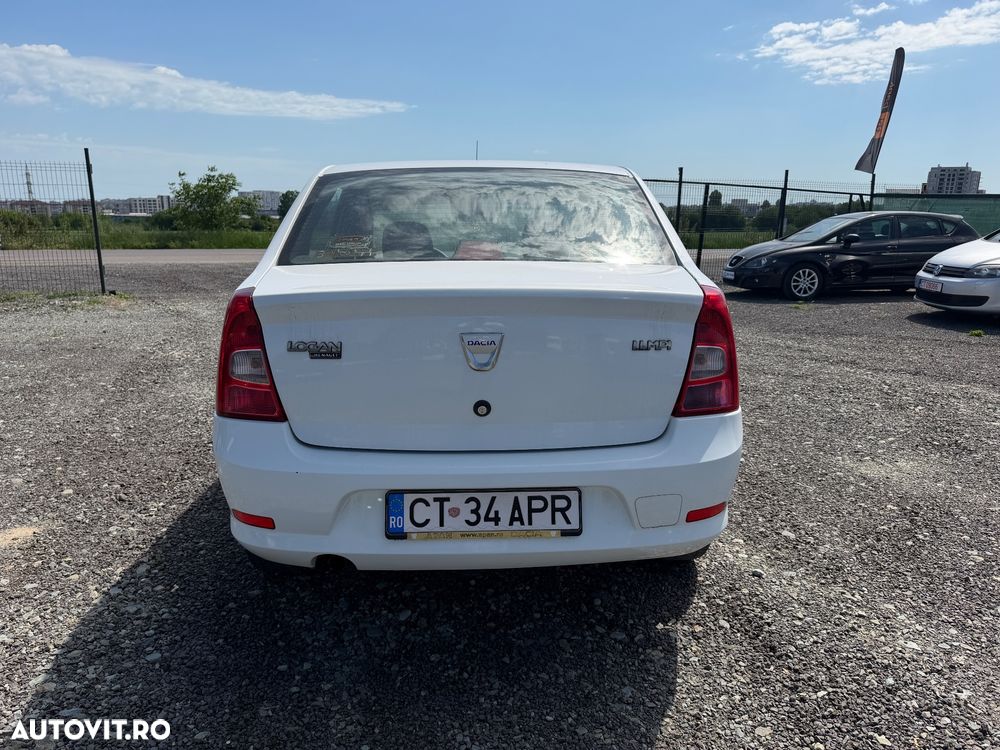 Dacia Logan Express 1.4 MPI - 11