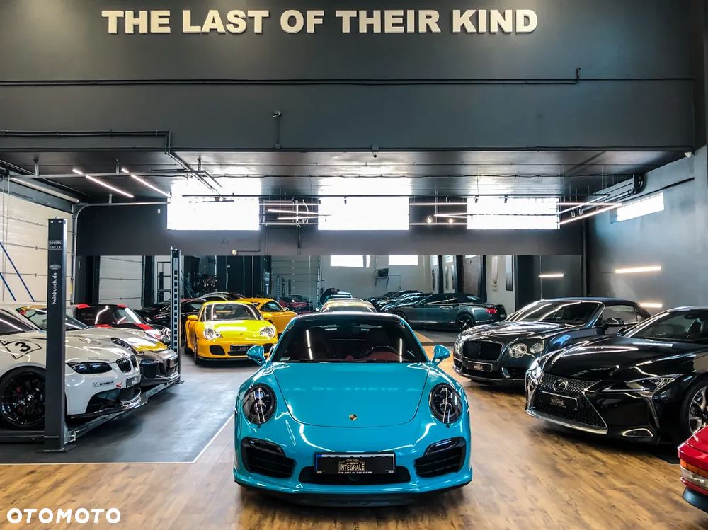 Porsche 911 Turbo S - 2