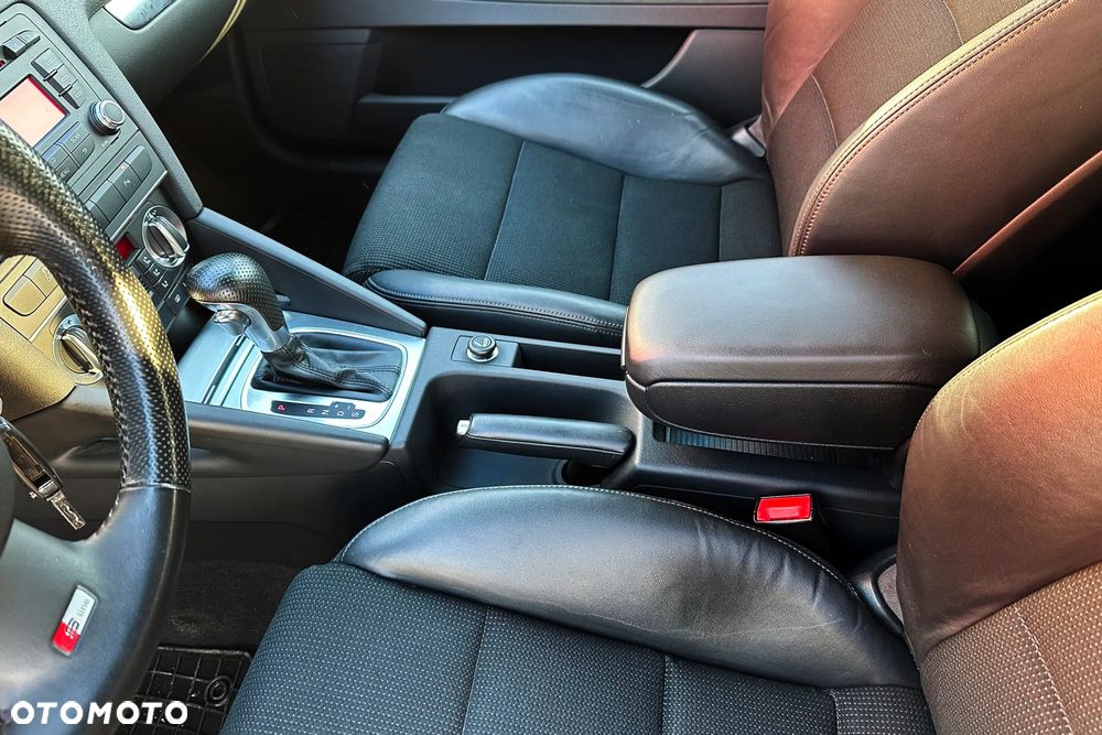 Audi A3 3-drzwiowe 2.0 TFSI Quattro Ambition S tronic - 29