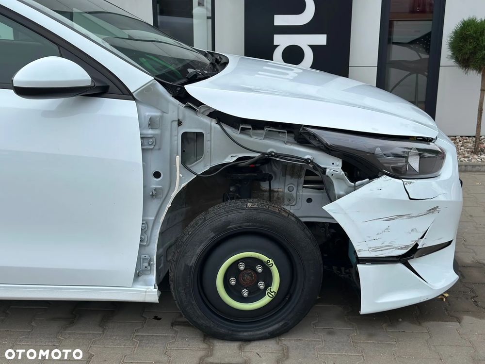Kia Ceed - 4