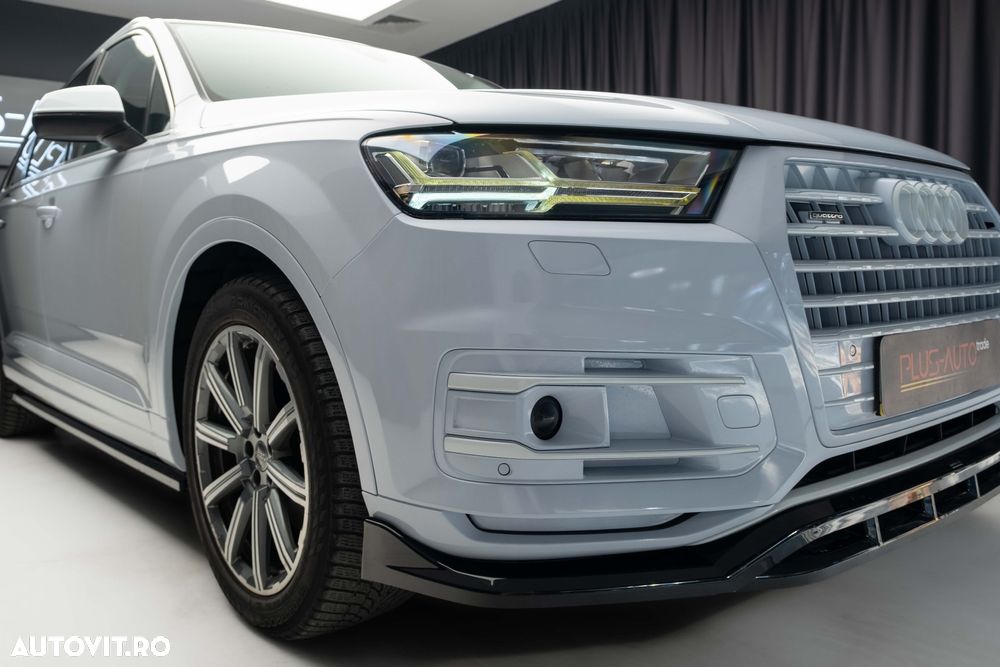 Audi Q7 ver-25t-awd-chequered-flag - 3