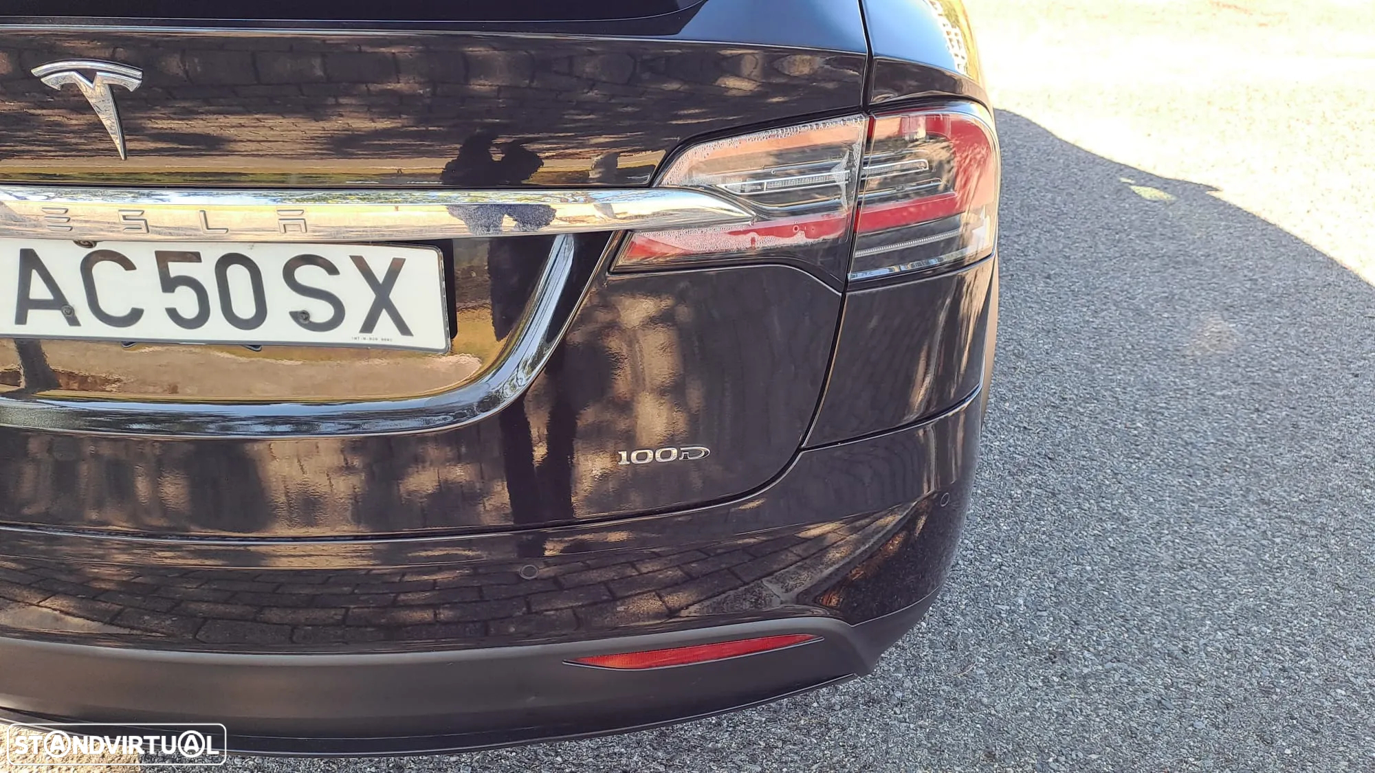 Tesla Model X 100D - 9