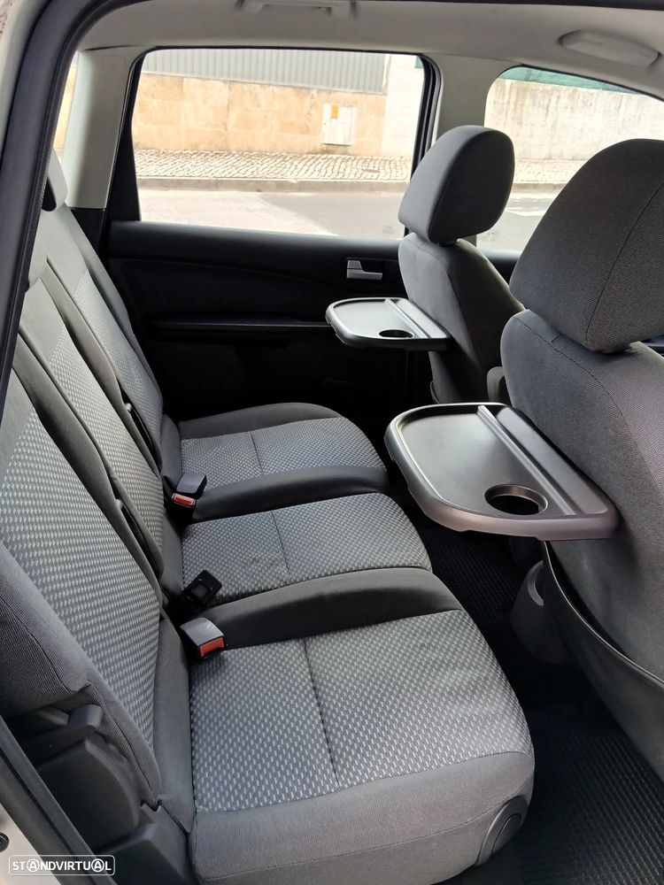 Ford Focus C-Max 1.6 TDCi Trend CVT - 16