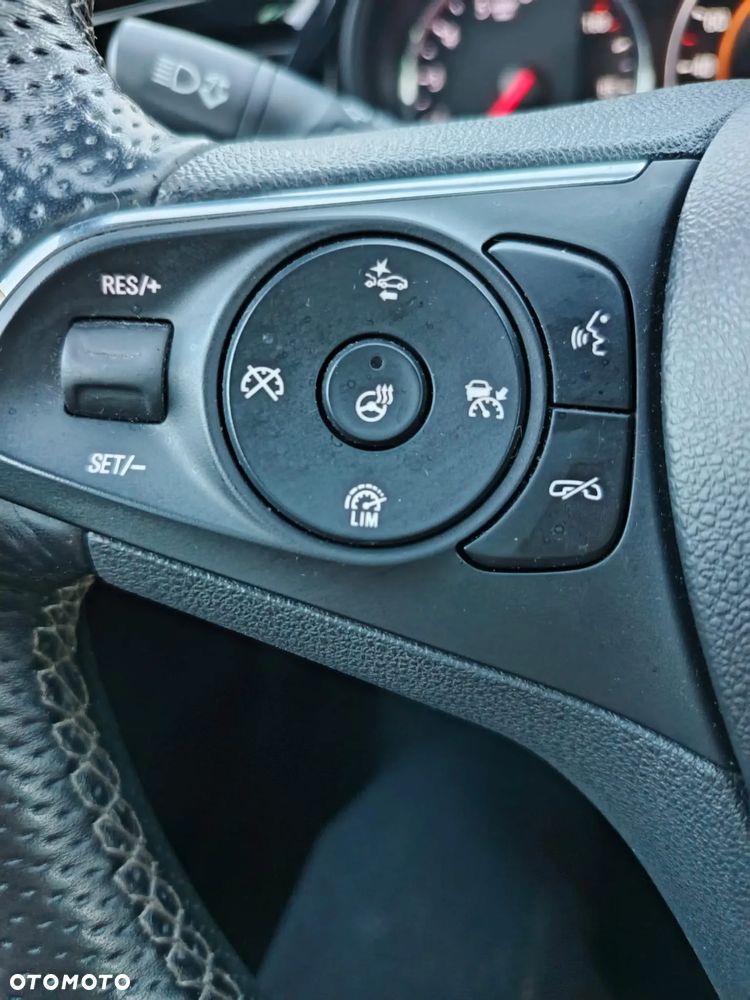 Opel Insignia 2.0 CDTI 4x4 Ultimate S&S - 9