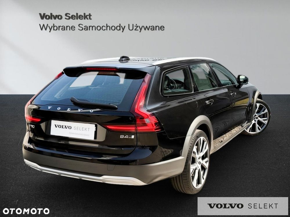 Volvo V90 Cross Country - 9