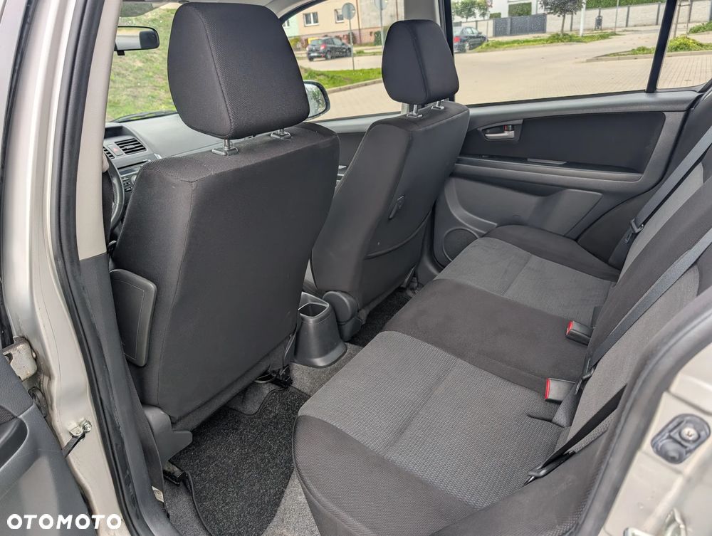 Suzuki SX4 1.6 GLX / Comfort - 10