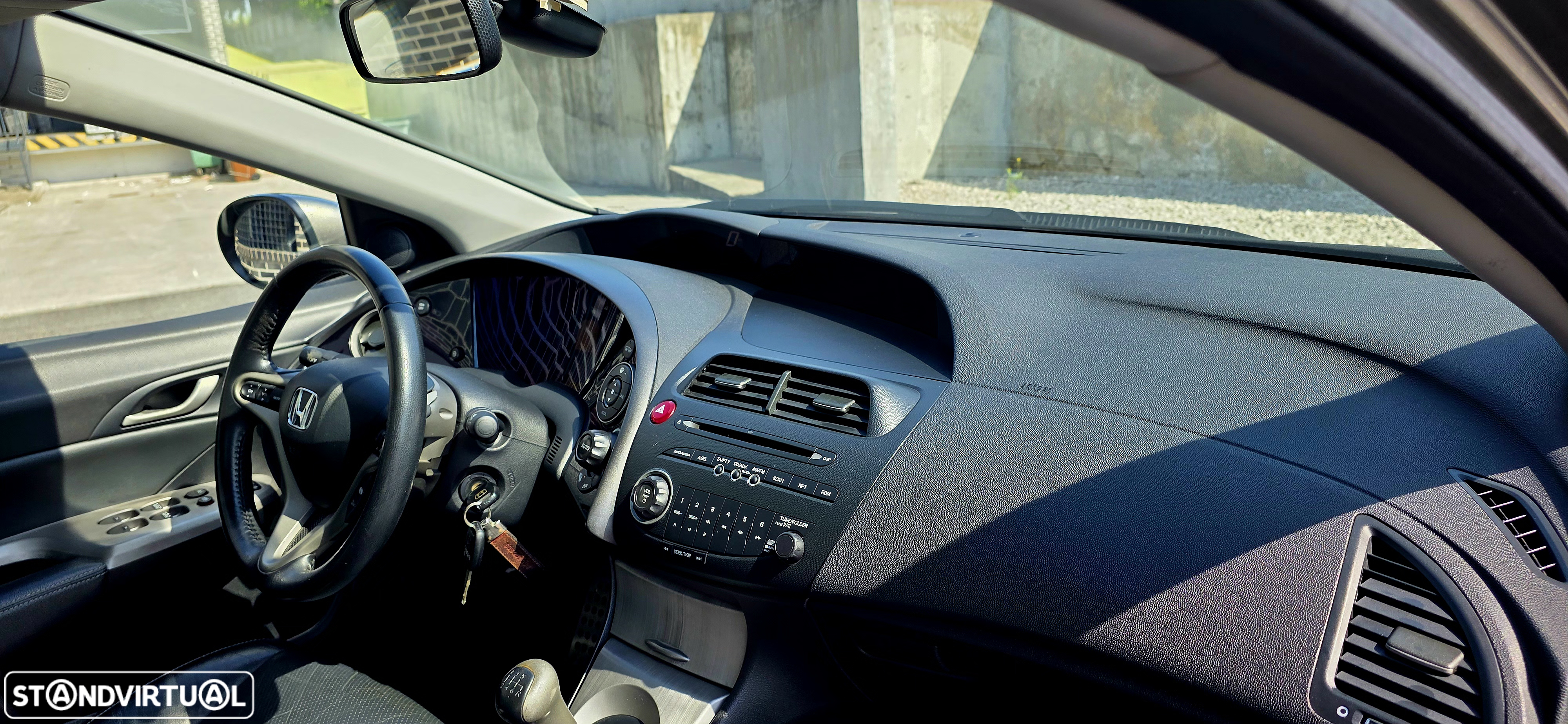 Honda Civic 1.8 Sport - 14