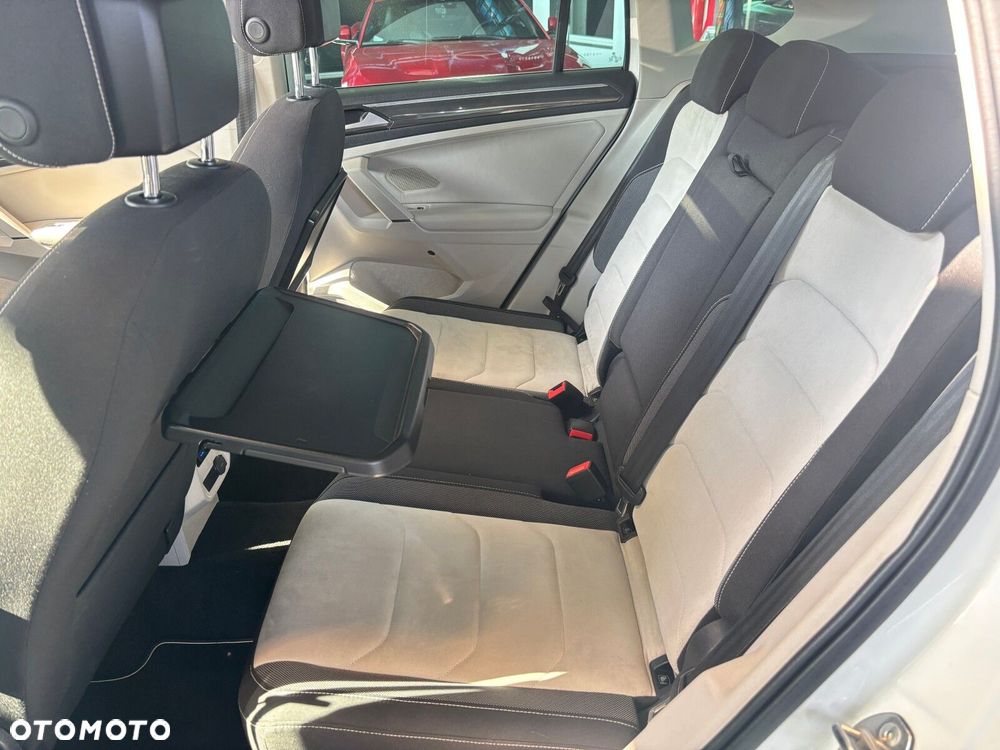 Volkswagen Tiguan - 29