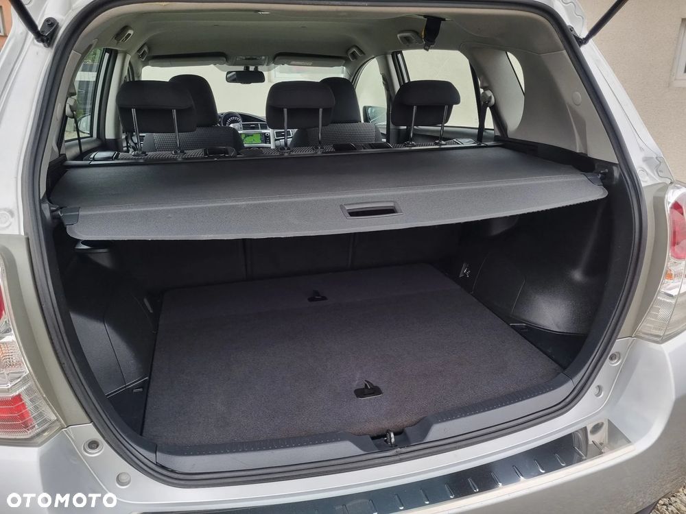Toyota Verso 1.6 D-4D Premium EU6 - 12