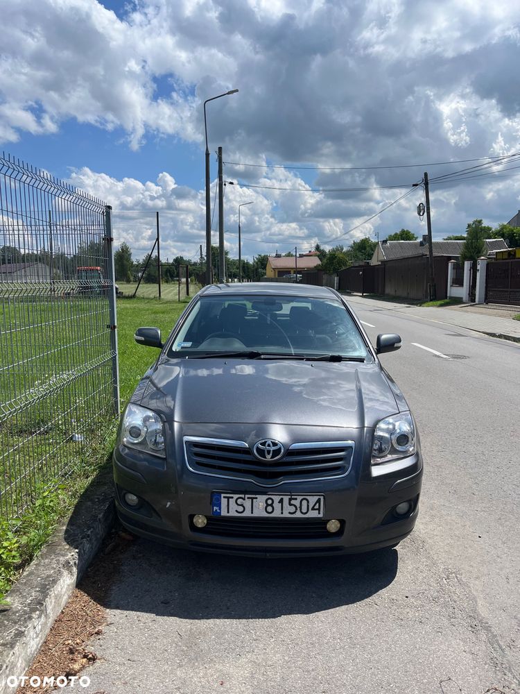 Toyota Avensis - 2