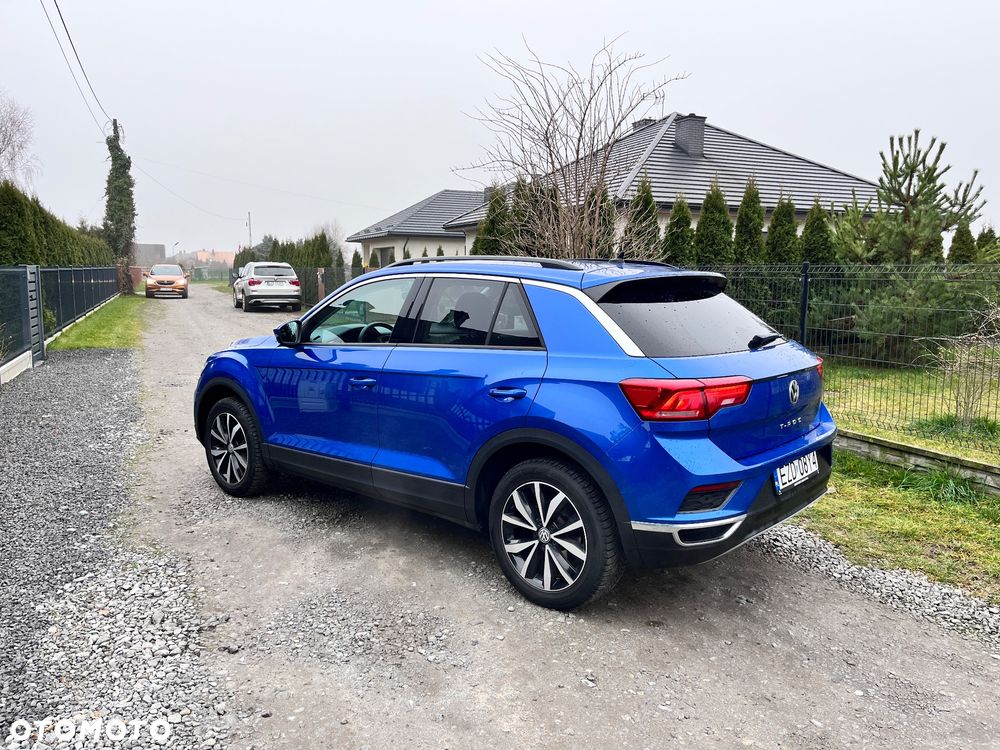 Volkswagen T-Roc ver-1-5-tsi-gpf-act-advance-dsg - 2