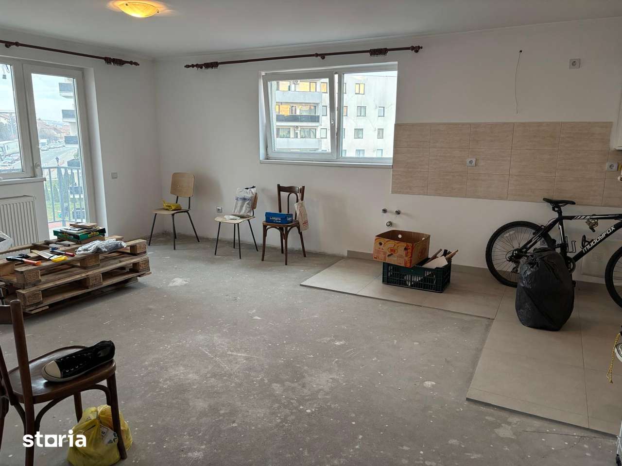 Vand apartament 3 camere Dambul Rotund — fotografia 1