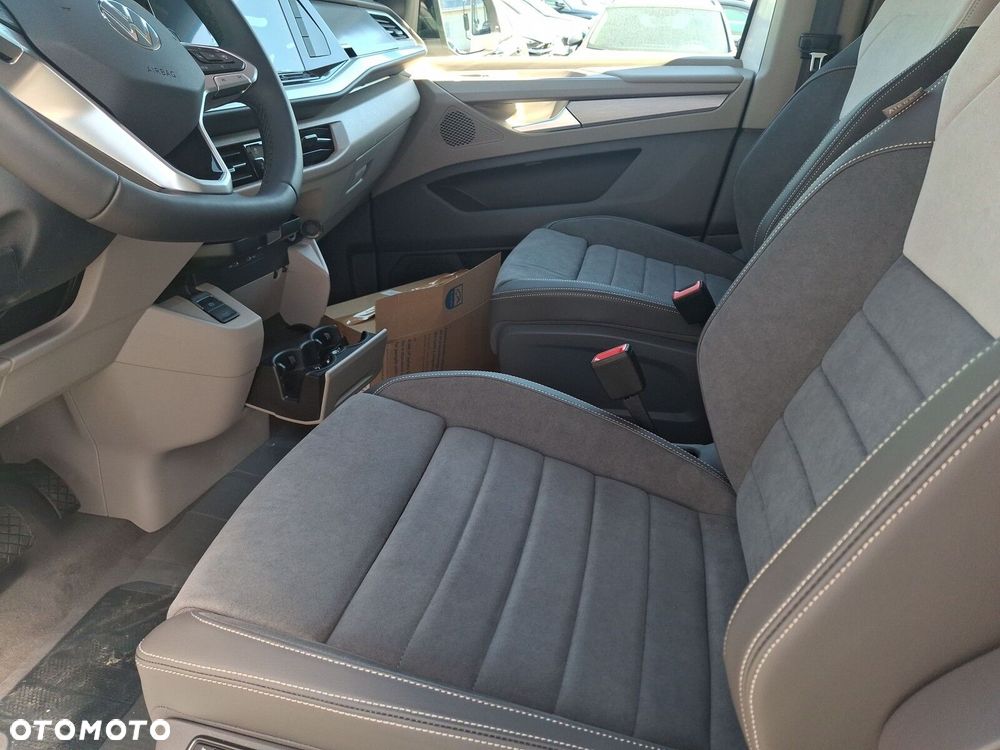 Volkswagen Multivan - 30